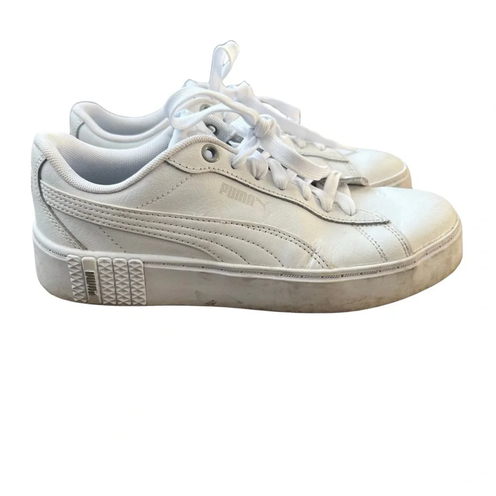 PUMA Smash Platform 2V Woman’s Sneaker Size 8